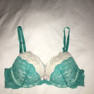 White and Blue Victoria’s Secret bra
